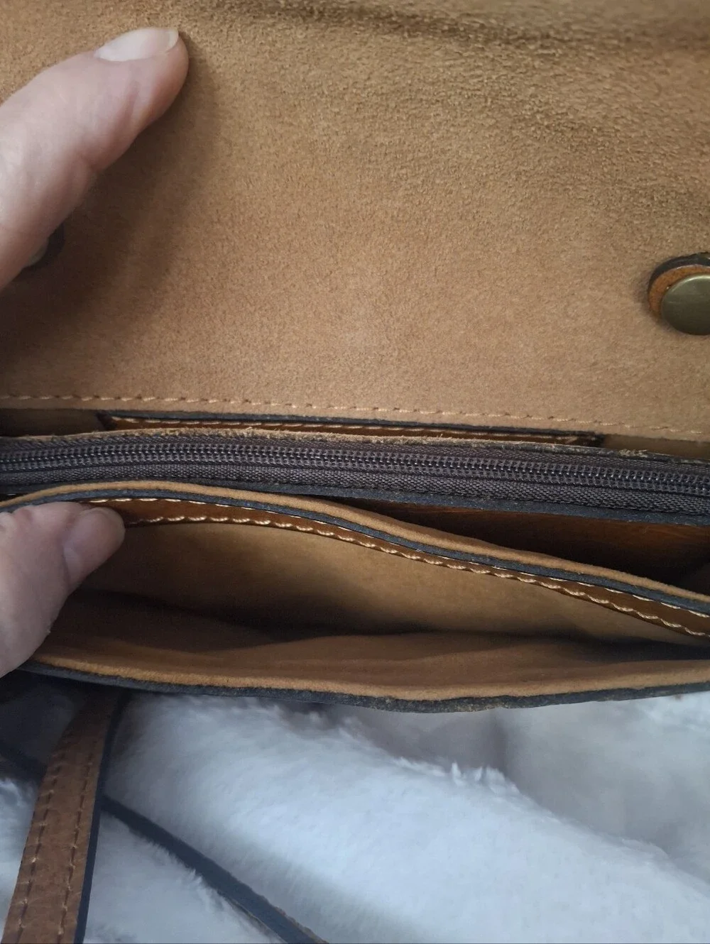 PATRICIA NASH Tooled Leather Crossbody Bag in Cognac Brown - Handcrafted Style - Picture 6 of 6